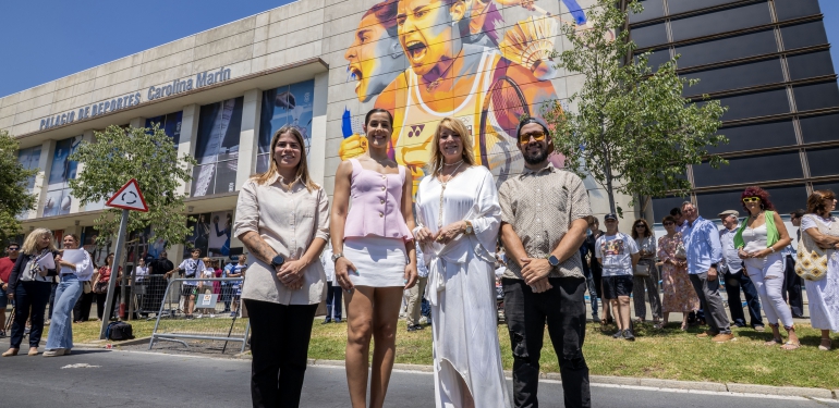 Mural de Carolina Marín en Huelva destaca su fuerza y trayectoria