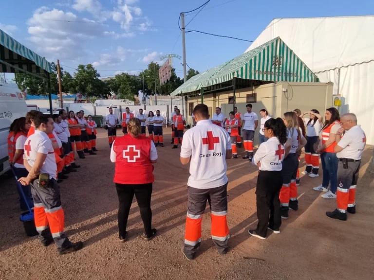 dispositivo-cruz-roja-feria_103