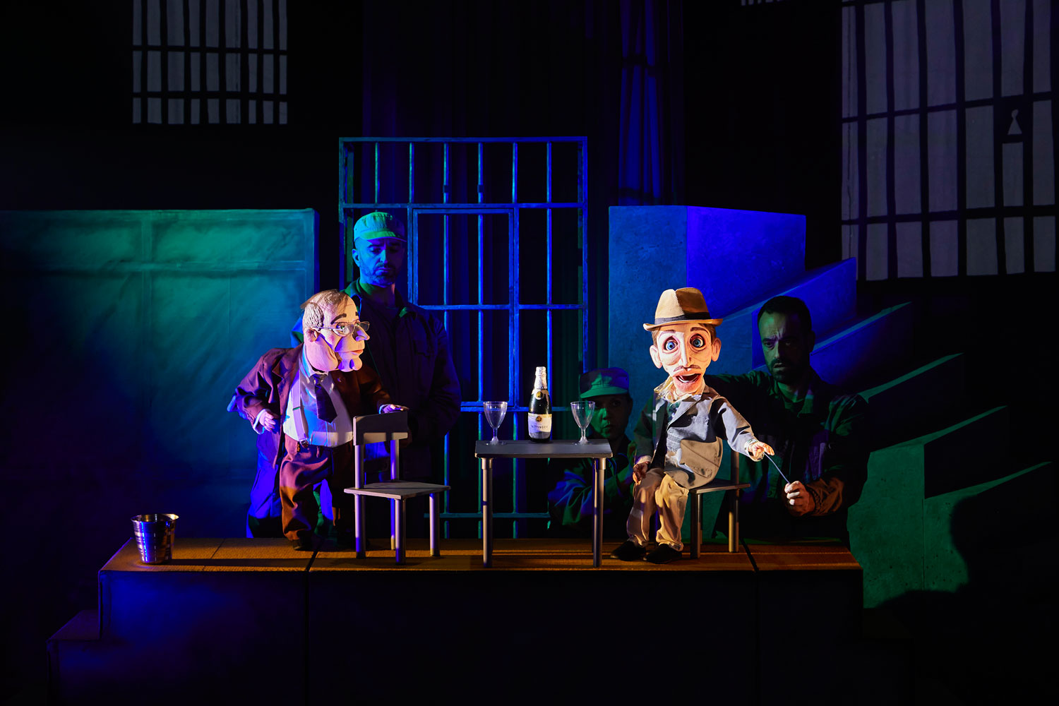 El Verdugo emociona en el Gran Teatro Falla en la clausura del Festival del Títere
