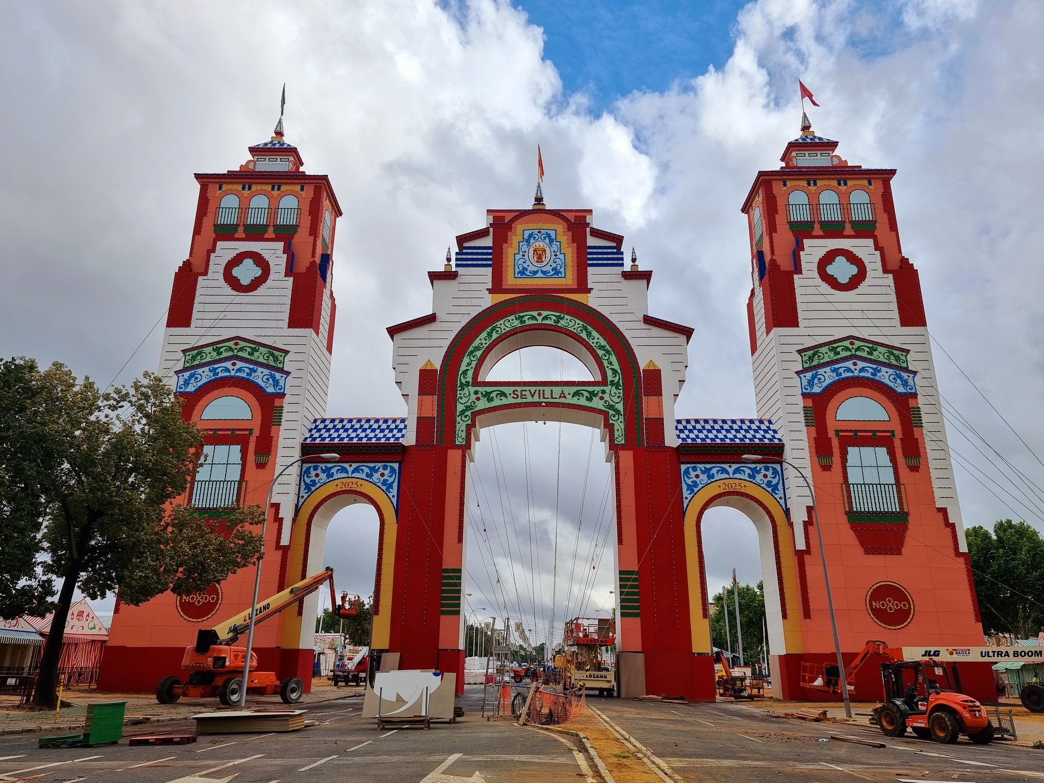 Todos los servicios listos para la Feria de Abril de Sevilla 2025