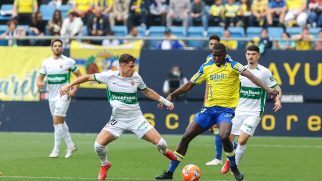 Diakité sin minutos con Mali en su debut con la absoluta