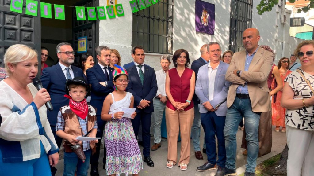 Celebración de cien años dando clases en el CEIP Jesús María del año escolar 2024-2025