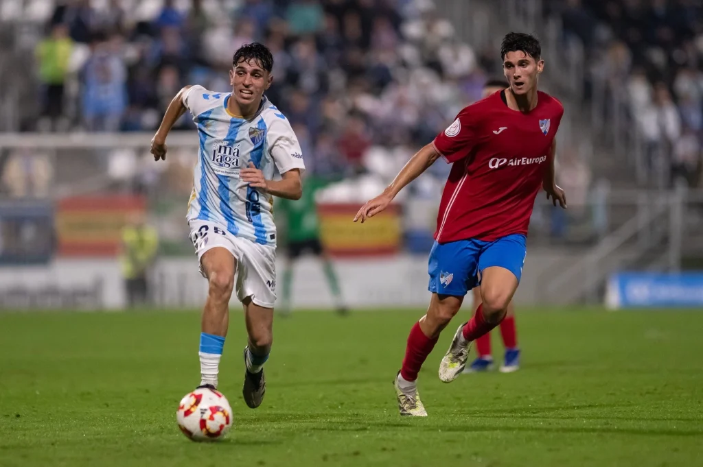 Imagen del encuentro de primera ronda entre CD Estepona y Málaga CF en la Copa del Rey 24/25.