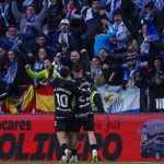 Larrubia y Dani Lorenzo celebran con la afición malaguista uno de los goles del Málaga en su victoria ante el Albacete en la Liga Hypermotion.