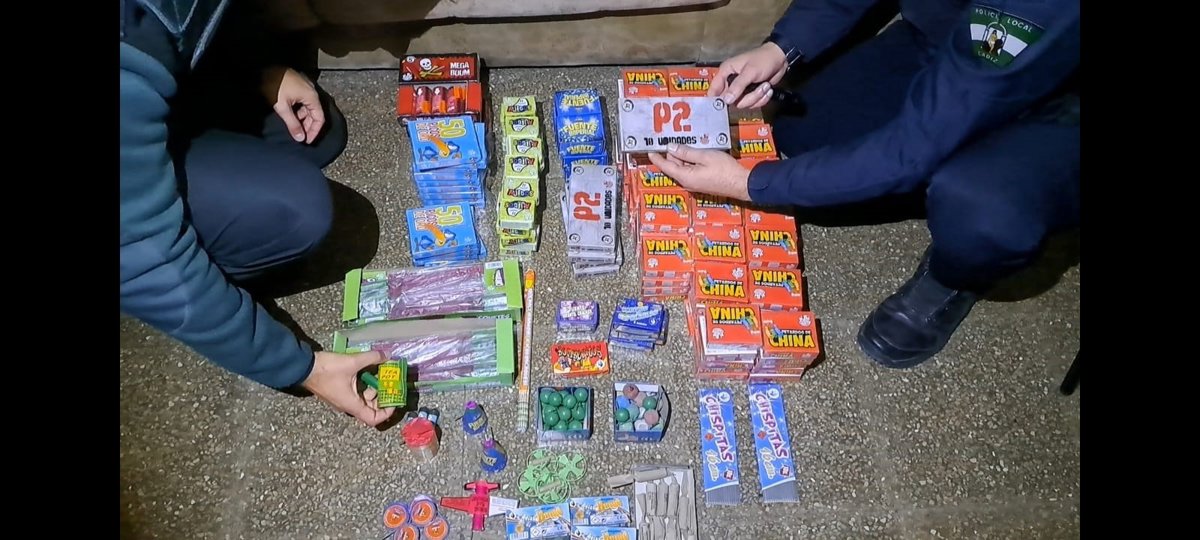 Cádiz.-Sucesos.- Intervenidos más de 11.000 artículos pirotécnicos para vender sin autorización en un piso en Cádiz