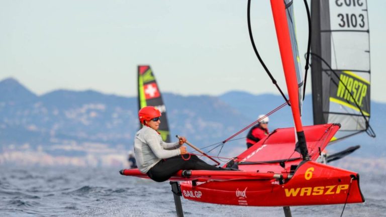 Sol López, campeonade Europa de WASZP, en acción en una de las mangas de la competición disputada en Barcelona.