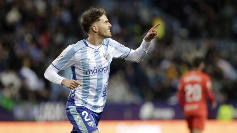 Niño celebra su gol, el cual supuso el 3-0 ante el Burgos en el partido que abría la jornada en la Liga Hypermotion