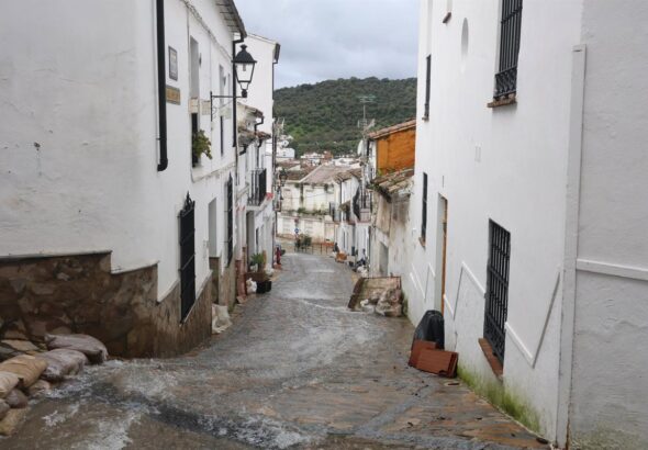 Temporal.-Junta envía mensajes Es-Alert a 22 municipios de Cádiz, Málaga y Sevilla ante los avisos por lluvias intensas