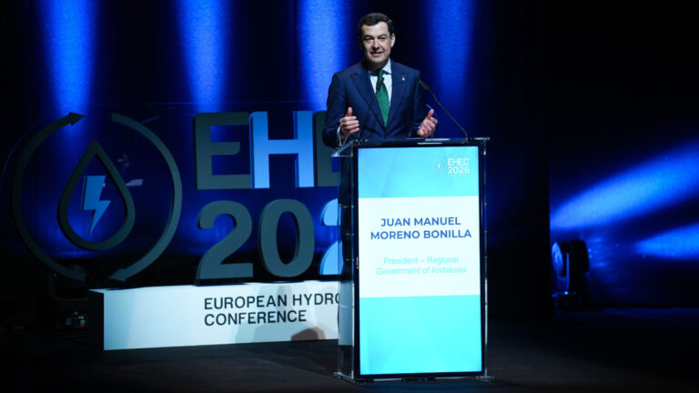 ANDALUCÍA QUIERE LIDERAR EL HIDRÓGENO VERDE EN EUROPA: MORENO PIDE REDUCIR LA DEPENDENCIA DEL PETRÓLEO