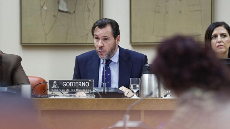 Óscar Puente comparece en la Comisión de Transportes y Movilidad Sostenible