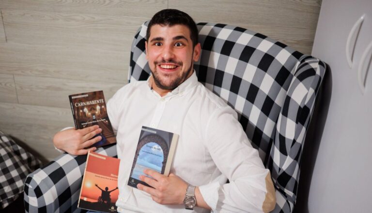 antonio-jesus-perez-escritor-torrecera-paralisis-cerebral-2_18_1200x689