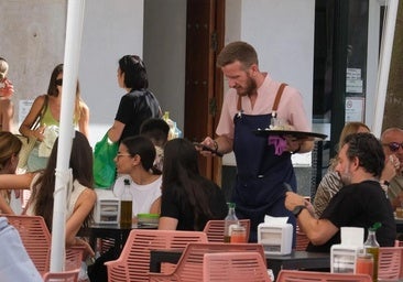 camareros-kVxH-RoQJpIcAycFMaI3WKbEIQ9N-366x256@abc