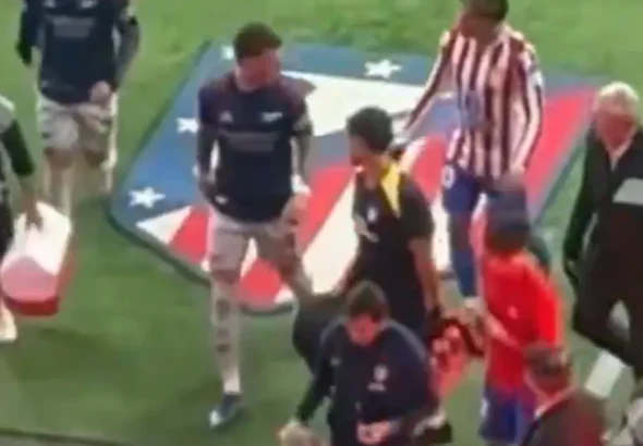 Giuliano recrimina a Ben White